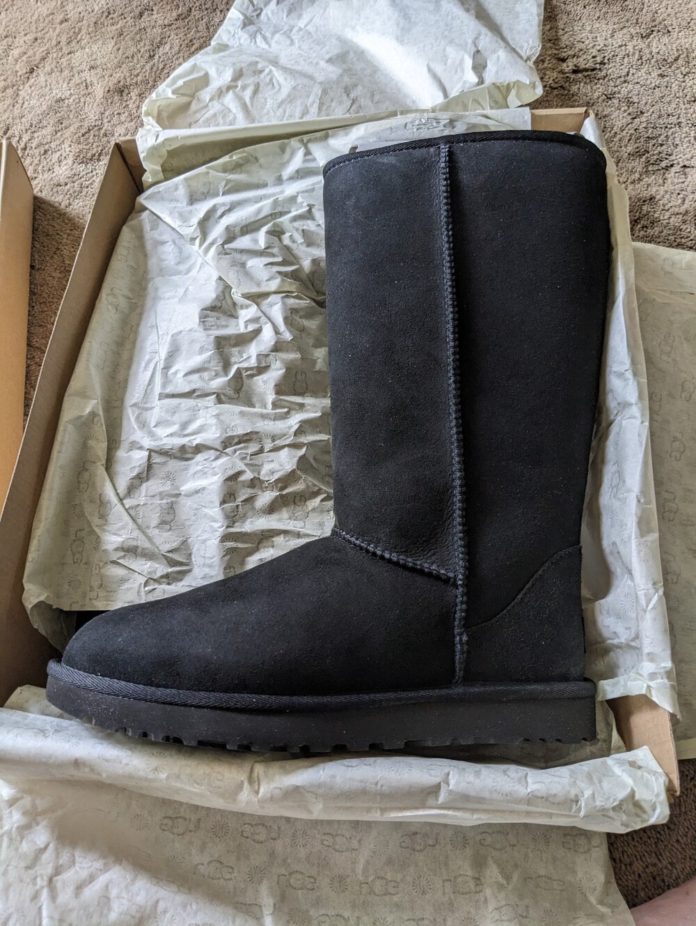 UGG WOMEN'S CLASSIC TALL BOOT SIZE 9
